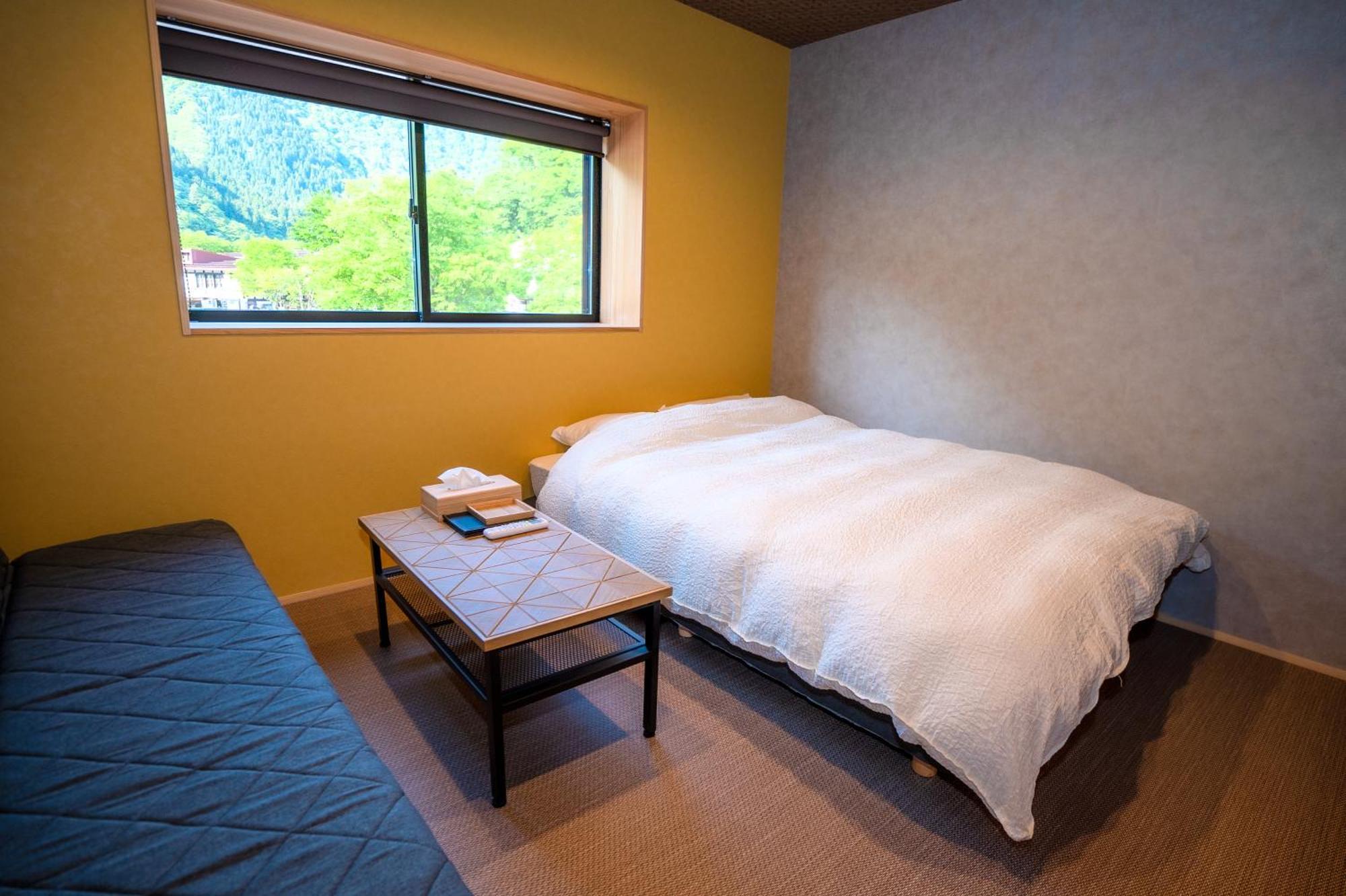 Locomotion Coffee And Bed Tateyama  Exterior photo